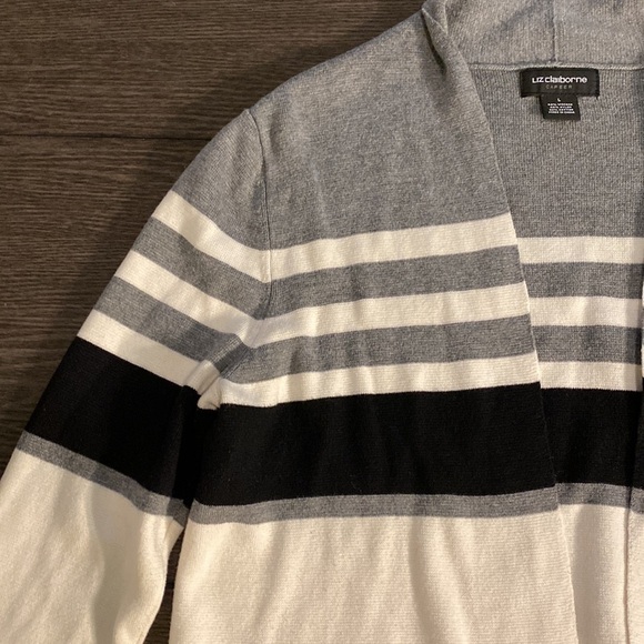 Liz Claiborne Career 3/4 sleeve cardigan. Waist length. Size L. - Picture 7 of 16